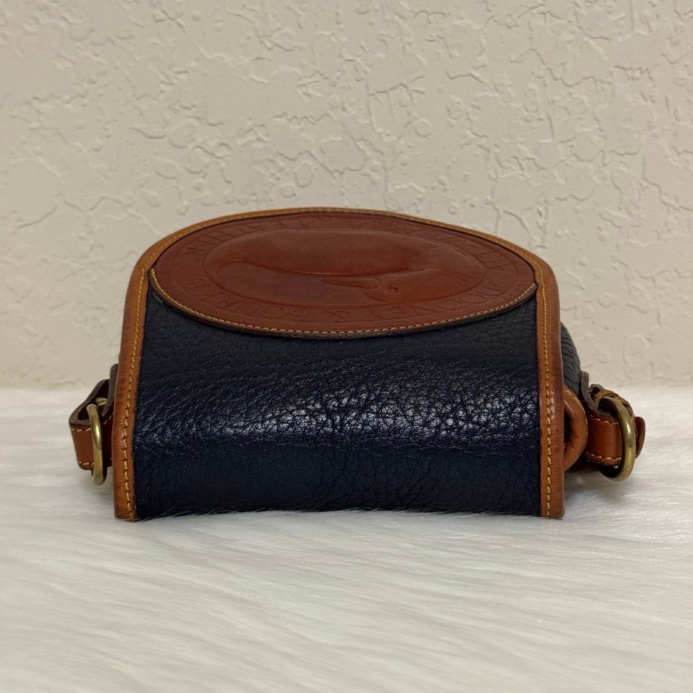 Dooney & Bourke Vintage Duck Bag - Picture 7 of 12